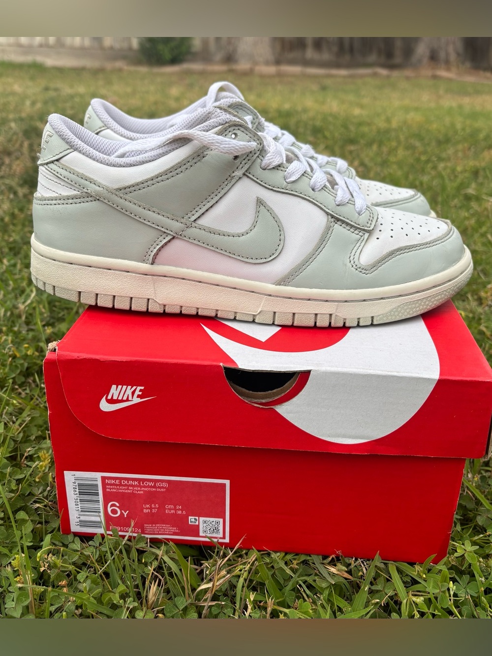 Nike Dunks Low White/Light Silver/Photon Dust Size 6 Youth